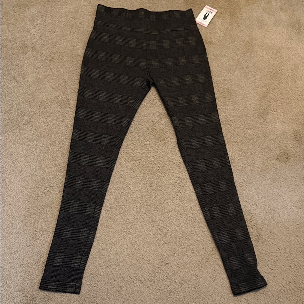 Tahari Black Plaid Leggings